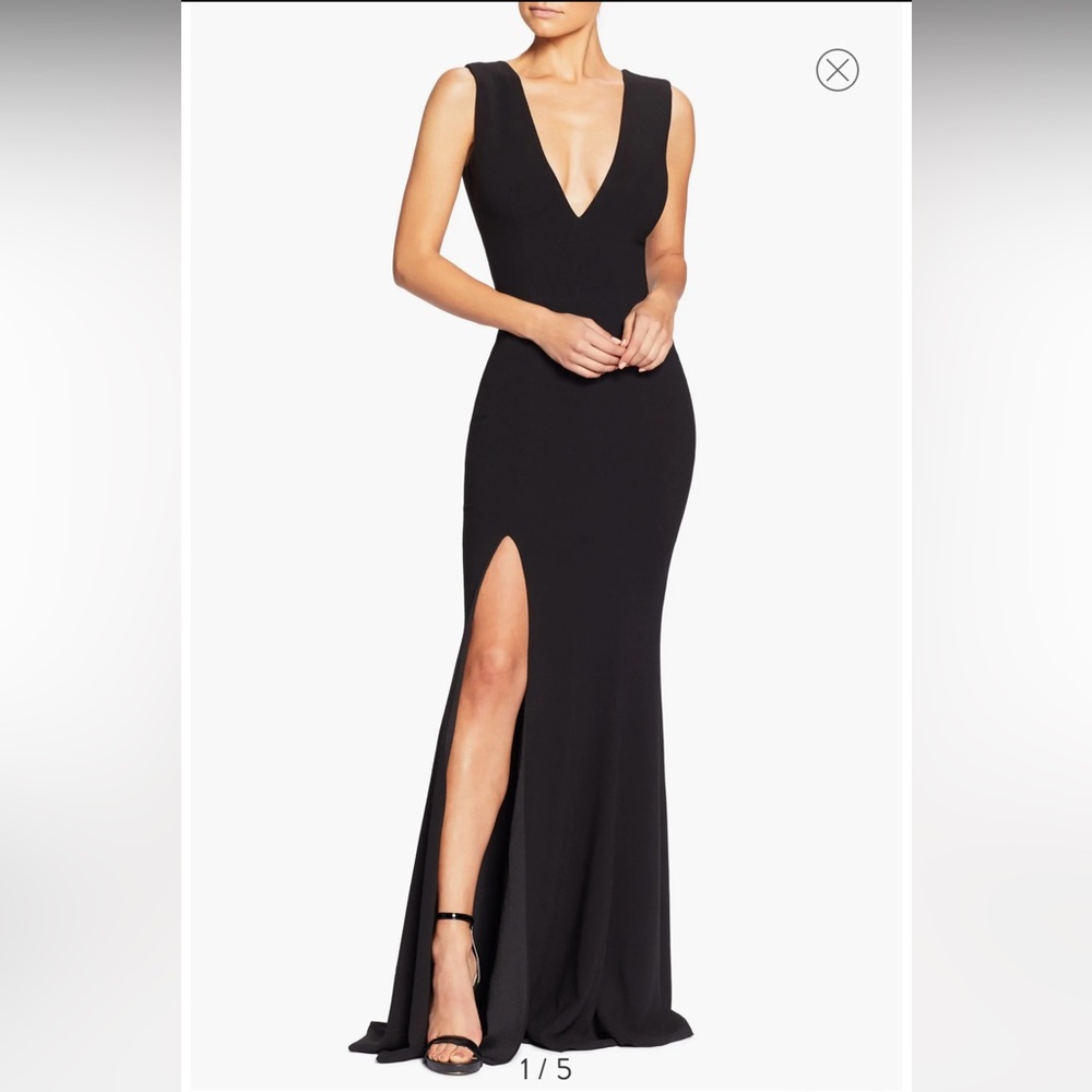 BRAND NEW (tags) sandra plunge crepe trumpet gown by dress the population (M)